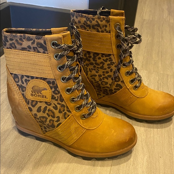 NWT Sorel Boot - Picture 2 of 5